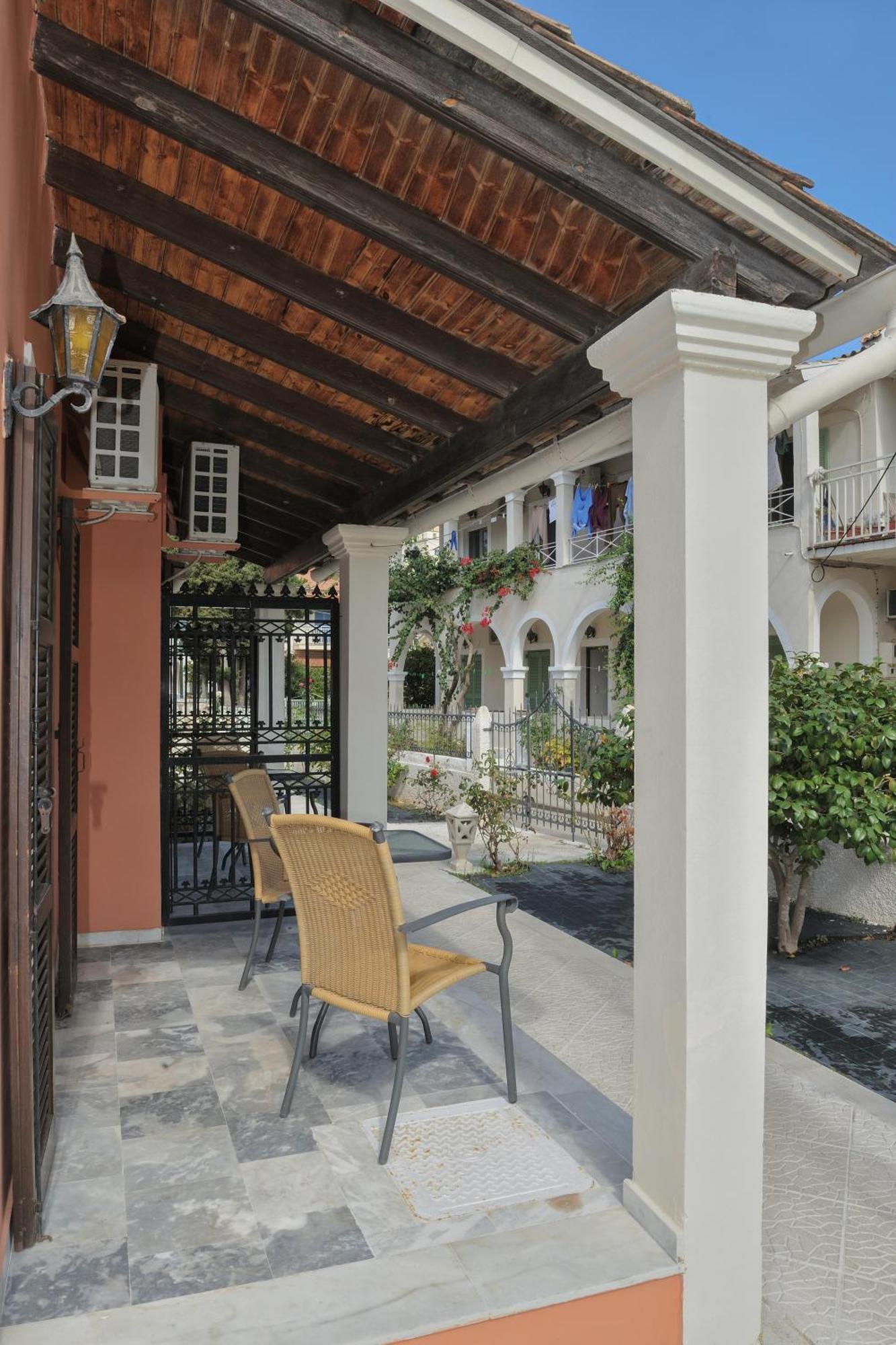 Apartment Kalamionas & *